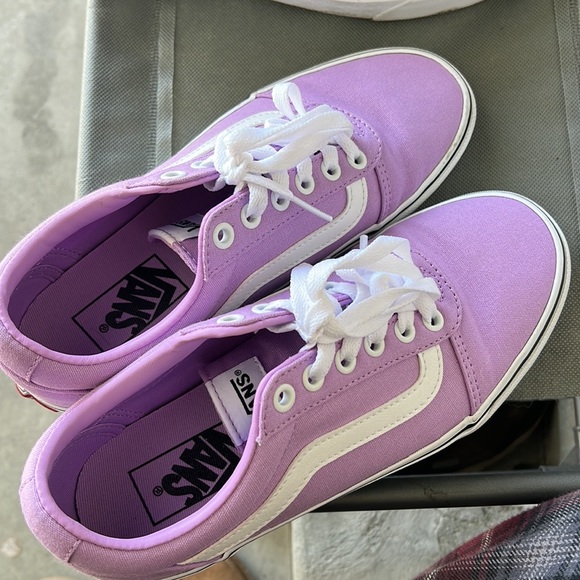 Vans - Picture 6 of 6